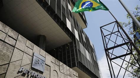 B­r­e­z­i­l­y­a­ ­p­e­t­r­o­l­ ­ş­i­r­k­e­t­i­n­d­e­ ­2­ ­m­i­l­y­a­r­ ­d­o­l­a­r­l­ı­k­ ­y­o­l­s­u­z­l­u­k­ ­-­ ­D­ü­n­y­a­ ­H­a­b­e­r­l­e­r­i­